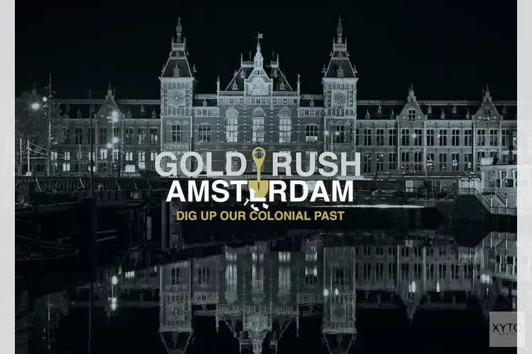 Goudklompen verstopt in de straten van Amsterdam