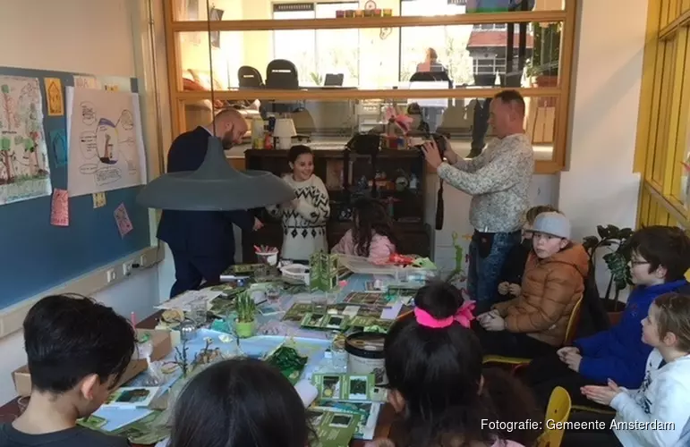 Kinderen ontdekken de stadsnatuur