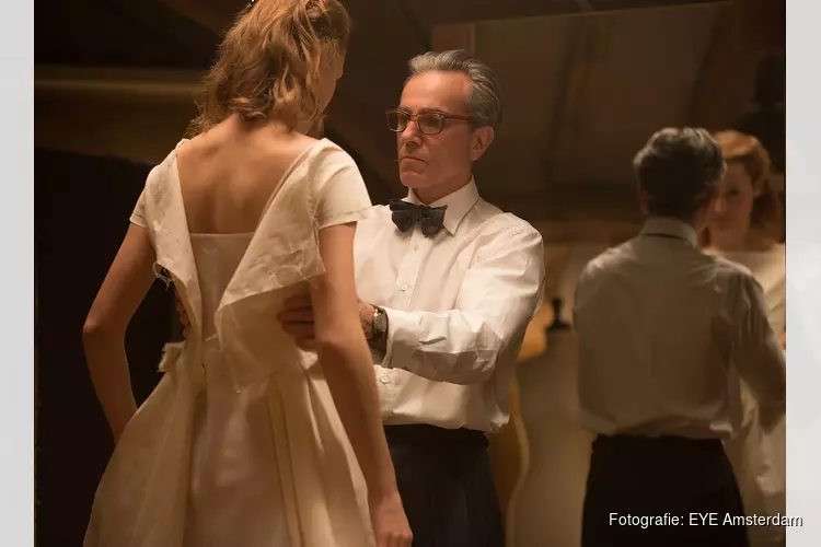 PHANTOM THREAD op 70mm in EYE