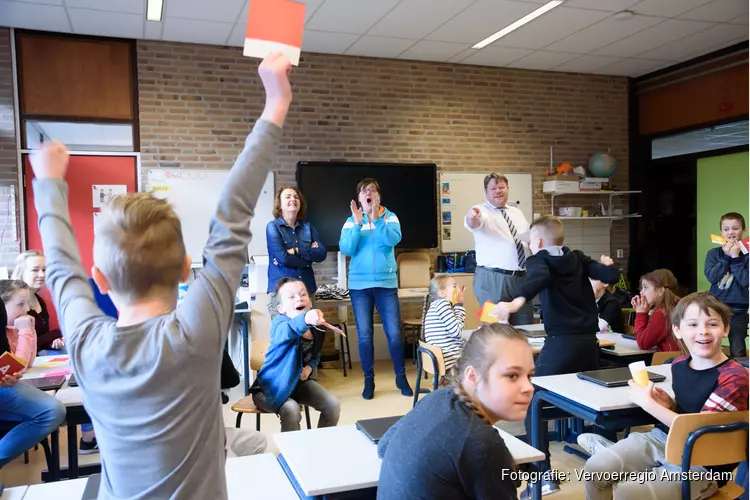 Op Voeten en Fietsen naar school