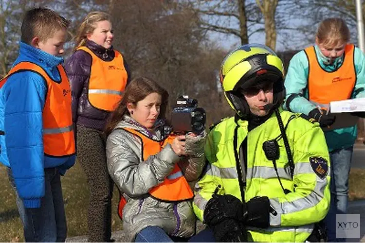 Amsterdam - Uithoorn - Bij snelheidscontroles hield ruim 85% zich aan de snelheid