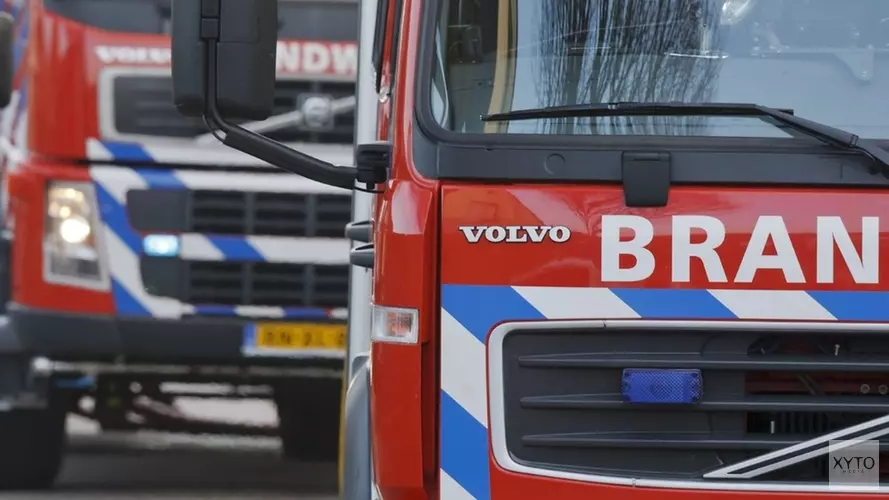 Vrachtwagen brandt uit in centrum van Amsterdam