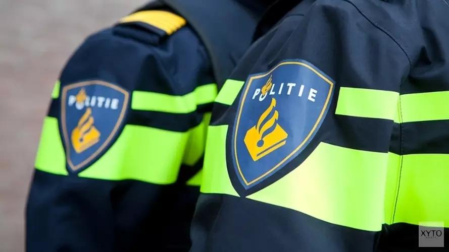 Politie sport met kinderen uit AZC: "Wij zijn ook gewoon mensen"