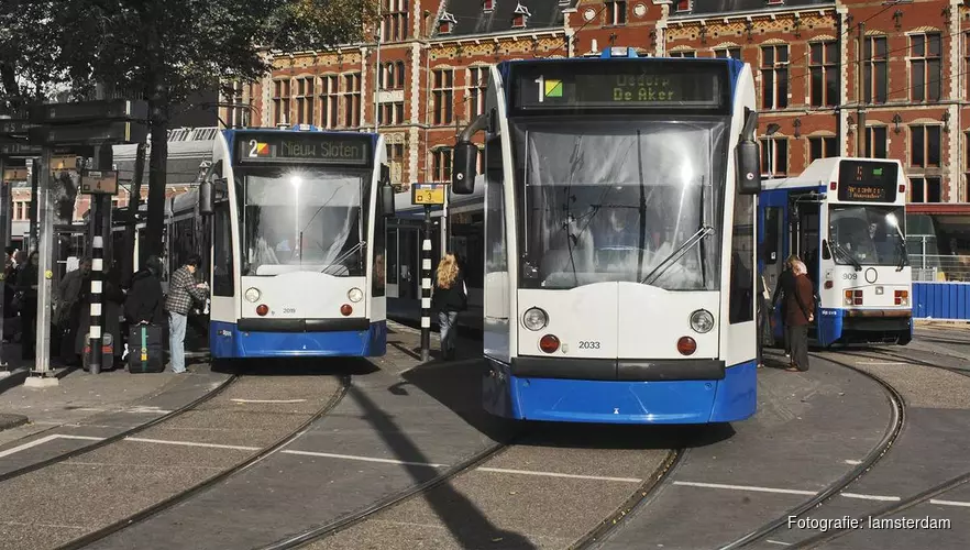 Trams botsen op elkaar in Amsterdam