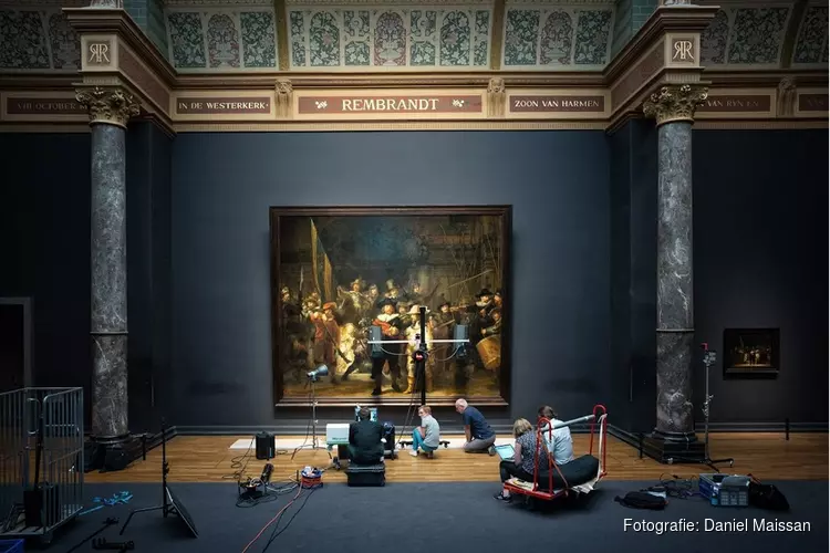 Rijksmuseum restaureert Rembrandts Nachtwacht voor het oog van de wereld