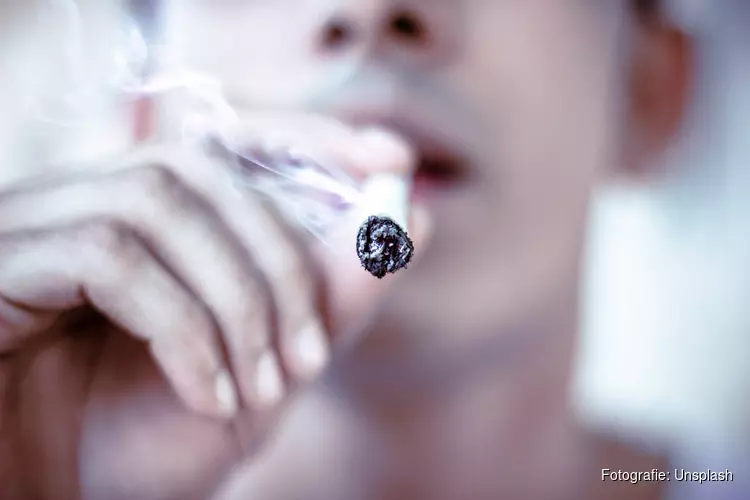Rokers gezocht die willen stoppen met roken voor onderzoek van de UvA