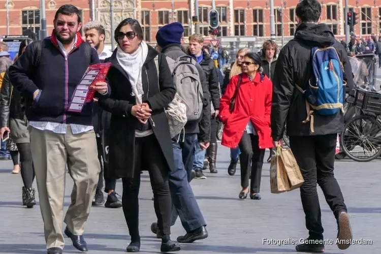 Bezoekers moeten meer bijdragen aan de stad. Maar hoe?