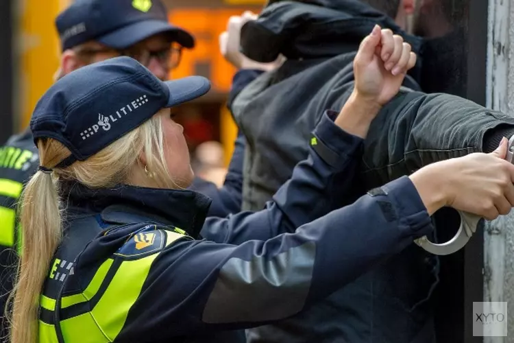 Arrestatieteam houdt man en vrouw aan voor huiselijk geweld