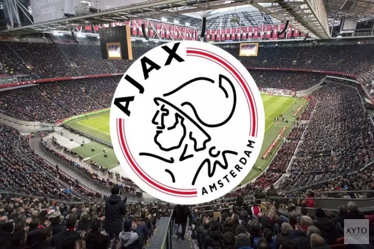 Ajax ruim langs Excelsior, De Jong valt uit