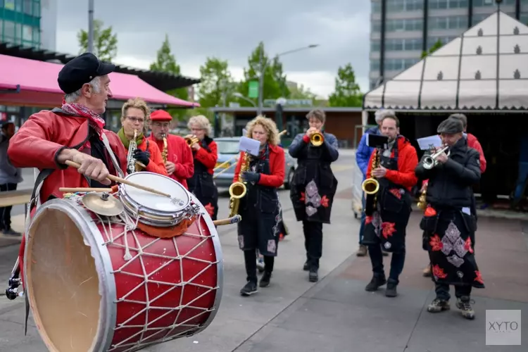 Buurtfeest op het August Allebéplein