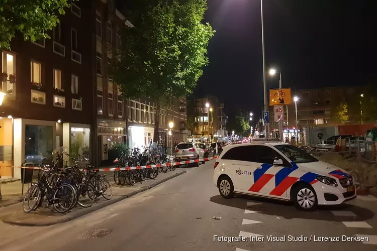 Gewonde bij schietincident in snackbar Amsterdam