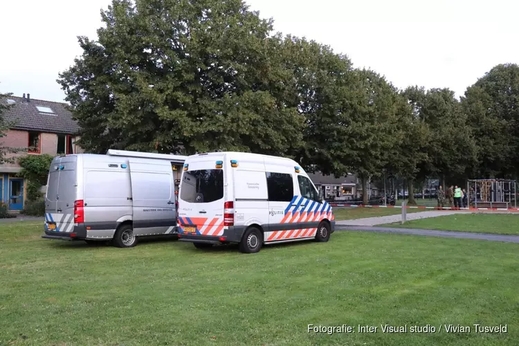 Mogelijk handgranaat gevonden voor woning Snodenhoekpark Amsterdam