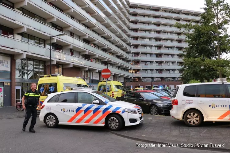 Slachtoffer gereanimeerd na steekincident Amsterdam