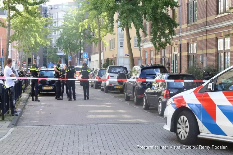 Auto beschoten in Amsterdam West