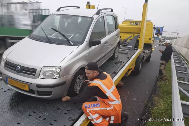 Rommelige ochtend op A9: 20 auto&#39;s kapot door oprijplaat op snelweg