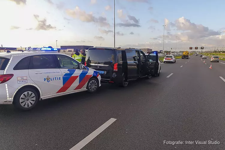 Drukte op snelwegen rond Amsterdam: flinke file op A1 richting hoofdstad