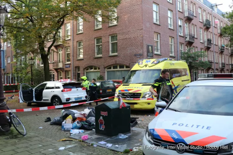 Taxichauffeur neergestoken in Amsterdamse Staatsliedenbuurt