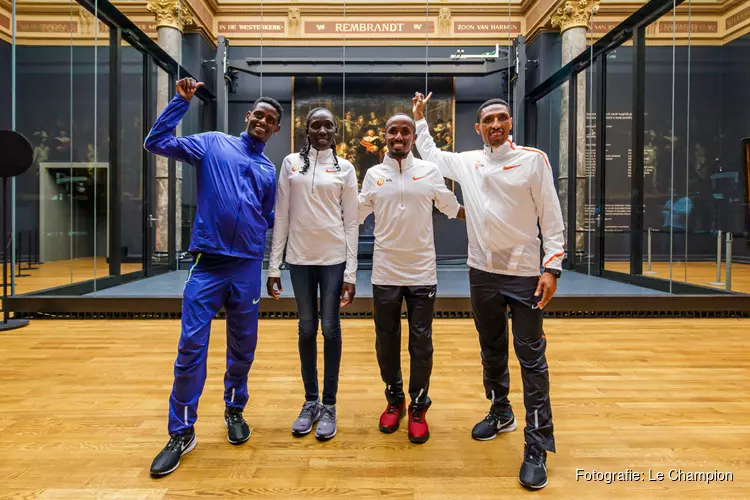 Topveld TCS Amsterdam Marathon gepresenteerd op unieke locatie in het Rijksmuseum