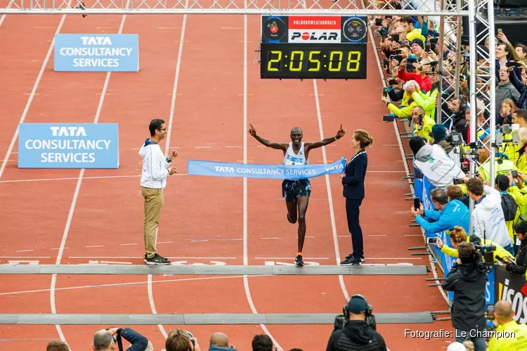 Kipchumba en Azimeraw winnen TCS Amsterdam Marathon