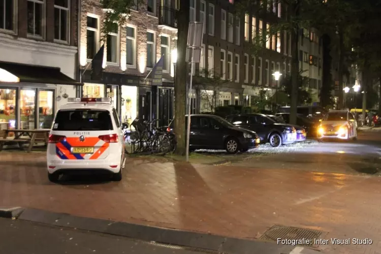 Klopjacht op tweetal na straatroof in Amsterdam-Oost