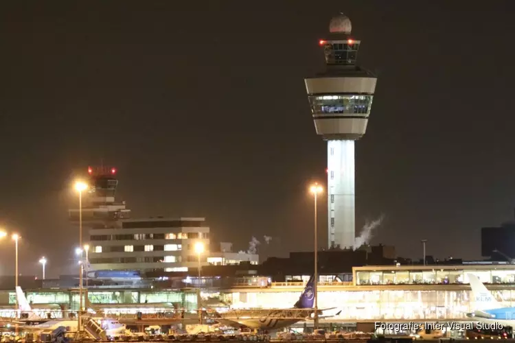 &#39;Gijzeling&#39; op Schiphol blijkt loos alarm: bemanning drukte verkeerde code in