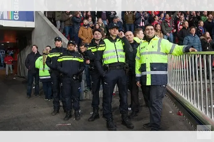 Vuurwerk nog steeds met afstand meest voorkomende incident rond voetbal