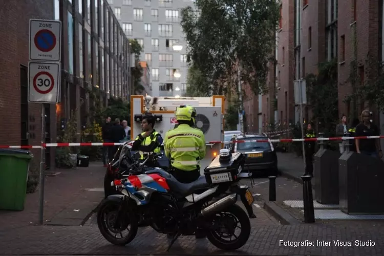 Rechtbank: schilder (25) die Amsterdamse klant doodstak handelde uit noodweer