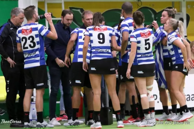 Trainer/coach duo Aukes en van der Laan ook volgend seizoen aan het roer in Amsterdam