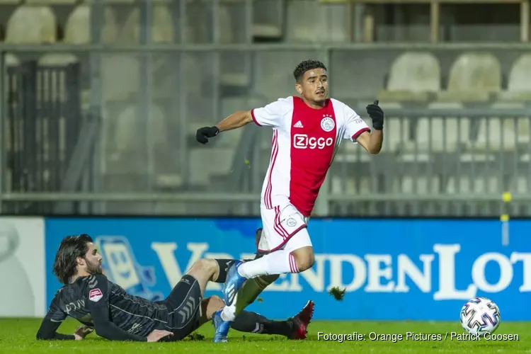 Jong Ajax zet Go Ahead Eagles vlot aan de kant