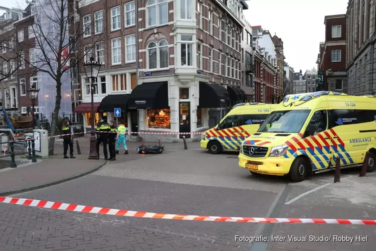 Scooterrijder overleden na ongeval op Keizersgracht