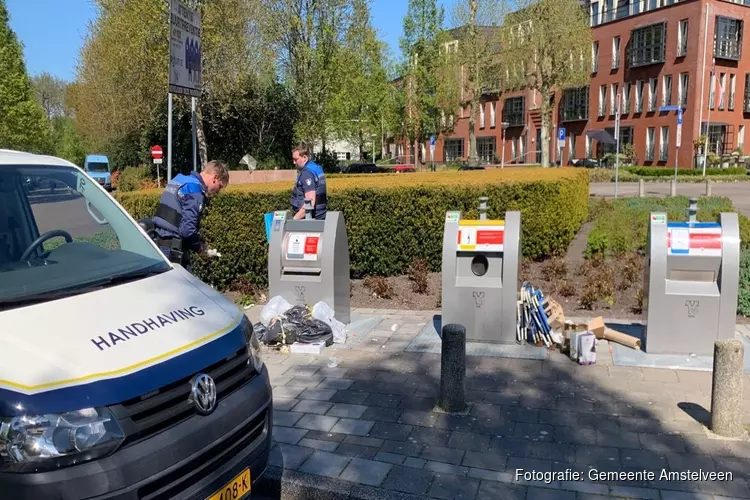 Boetes uitgedeeld voor dumpen afval op Amsterdamseweg