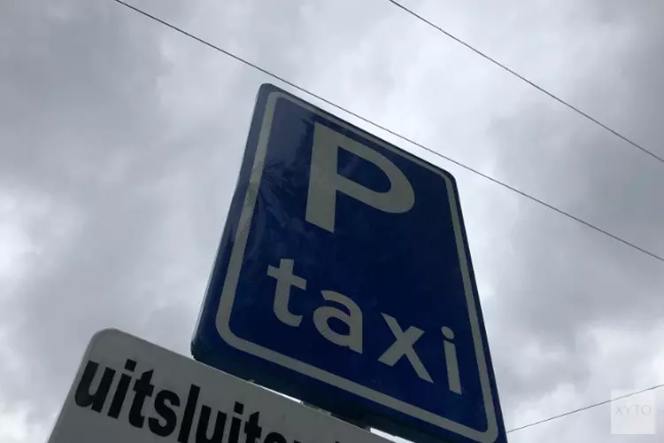 Taxi’s met geschorste kentekens in beslag genomen