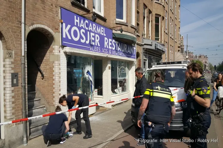 Verdachte op heterdaad aangehouden na vernieling ruit restaurant