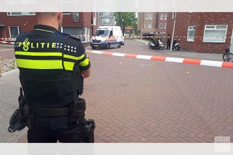 Agent lost schoten in Geuzenveld