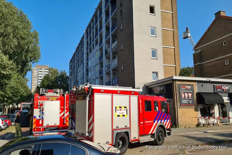 Grote brand in appartement in Amsterdam Nieuw-West