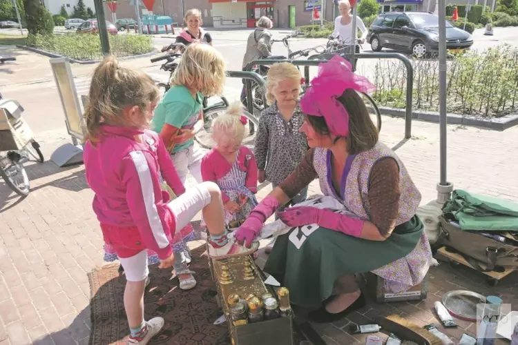 Schoenpoetser doet oproep aan Gemeente Alkmaar