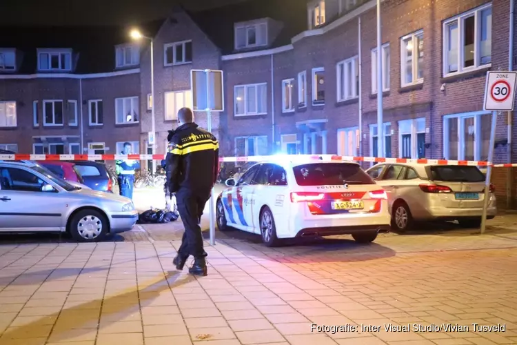 Achtervolging beëindigd na crash Amsterdam Noord, een persoon aangehouden