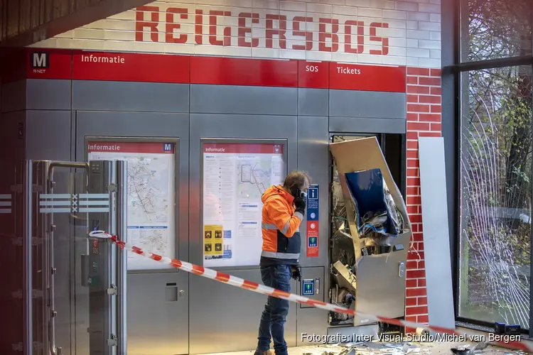 Zware vernieling GVB ticketautomaat