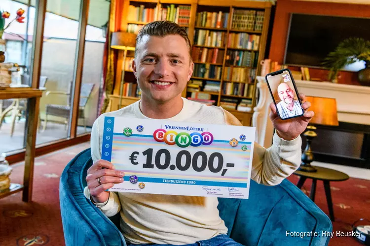 Robbert uit Amsterdam-Noord verrast met 10.000 euro van VriendenLoterij Bingo