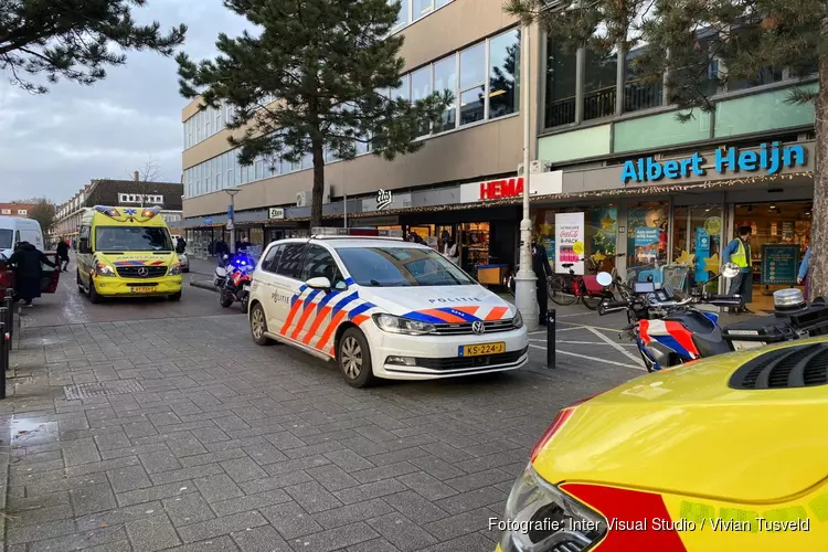 Medewerker supermarkt neergestoken in Amsterdam