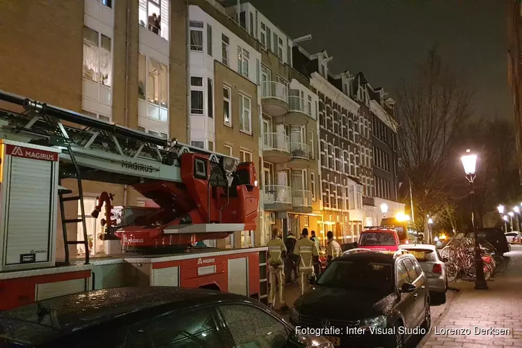 Brand in trappenhuis Amsterdam-Oost