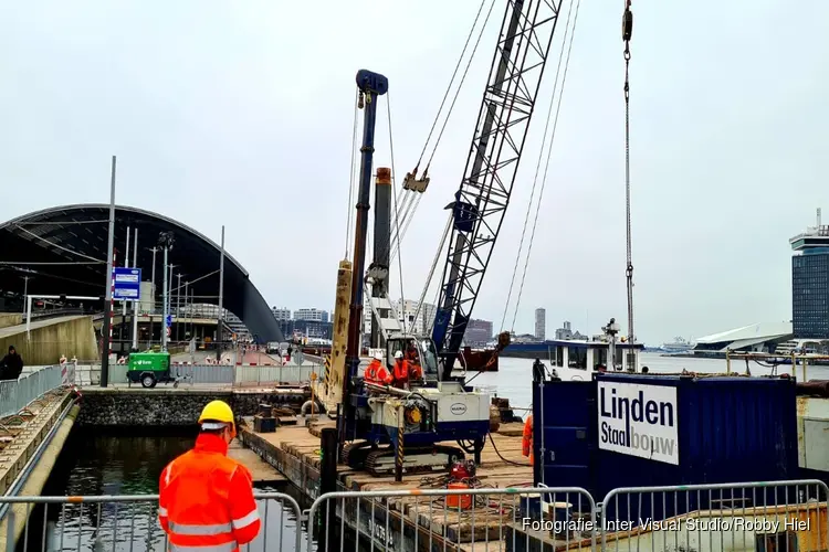 Meer en grotere veren naar en van het IJplein