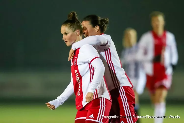 Fraaie treffer Tromp helpt Ajax langs Heerenveen naar halve finale