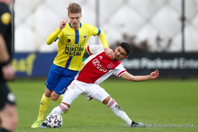 Koploper SC Cambuur laat twee punten liggen bij Jong Ajax