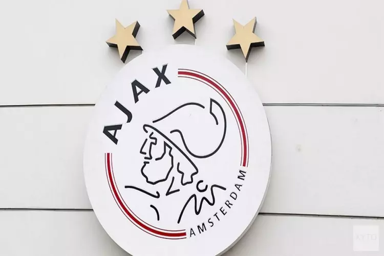 Jeugdspelers Ajax tekenen contract