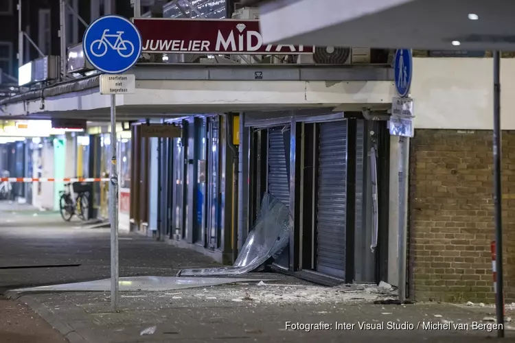 Veel schade na explosie bij juwelier in Amsterdam