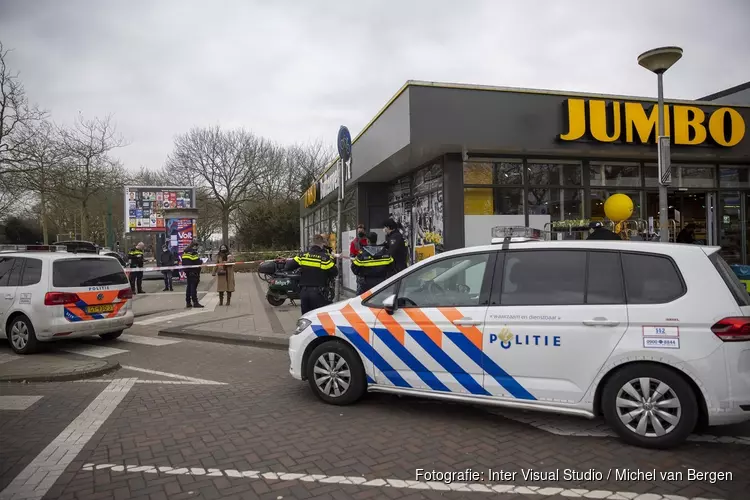 Gewonde bij geweldsincident voor Jumbo in Amsterdam