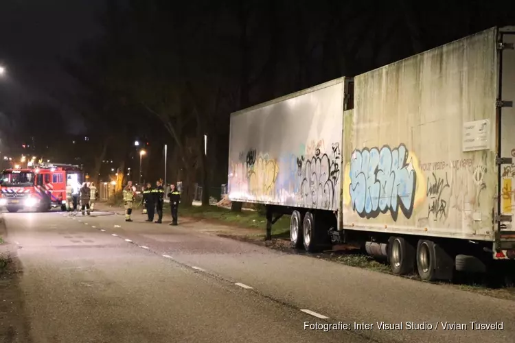 Verlaten trailer Oude Haagseweg doelwit vandalen