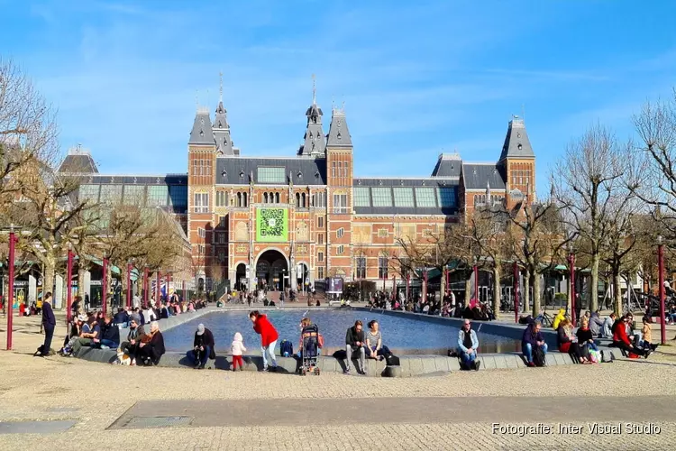 Start renovatie grasmat en ondergrond Museumplein