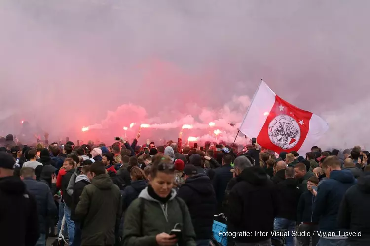 Ajax-supporters massaal naar Johan Cruijff Arena na 35e landstitel